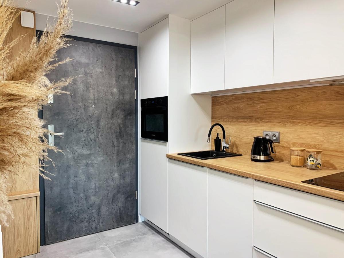 Lm Ventus Apartment Kielce Exteriör bild